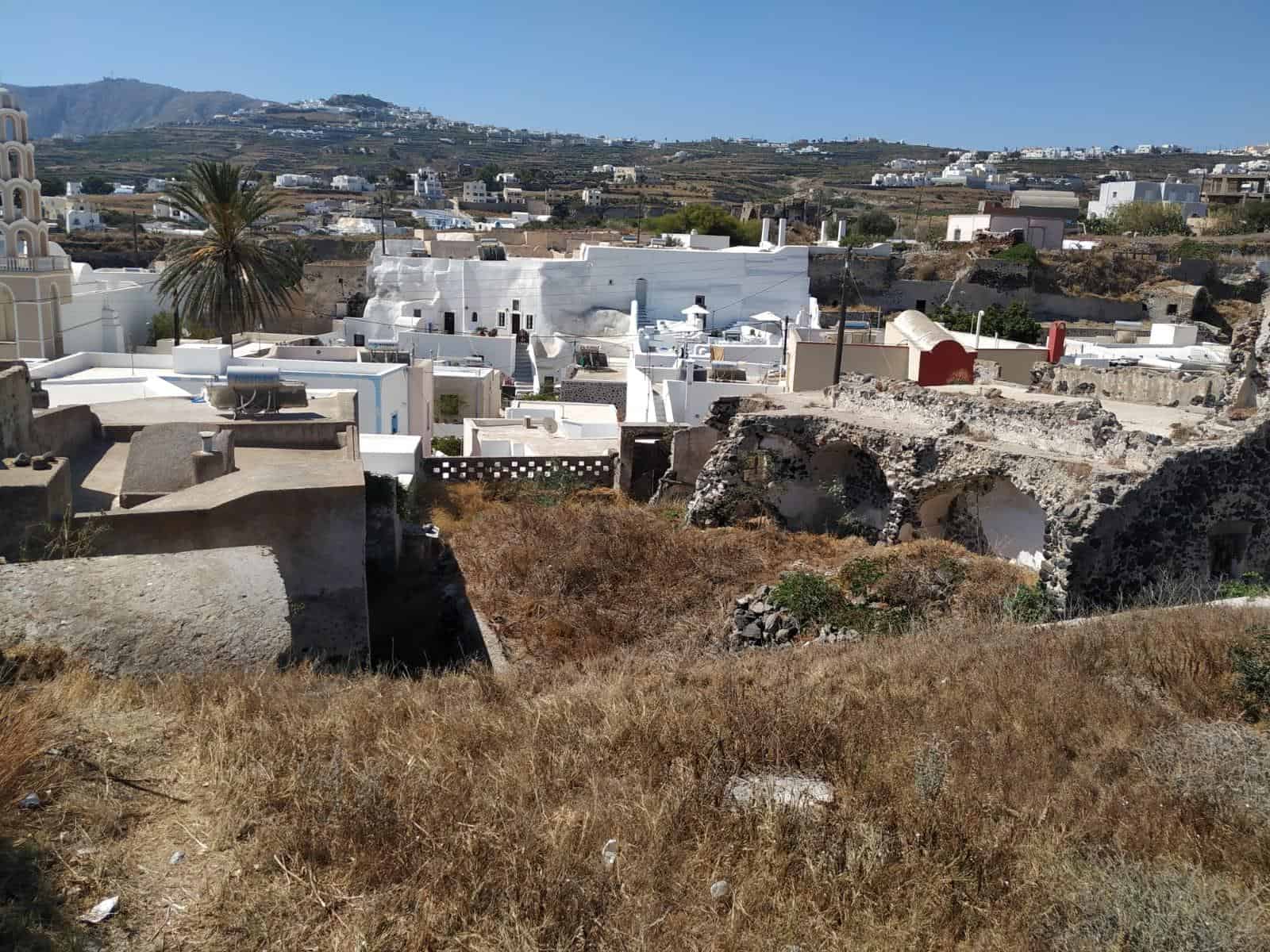 YPOSKAFA WITH GREAT PERSPECTIVES IN MESSARIA, SANTORINI, GREECE 6