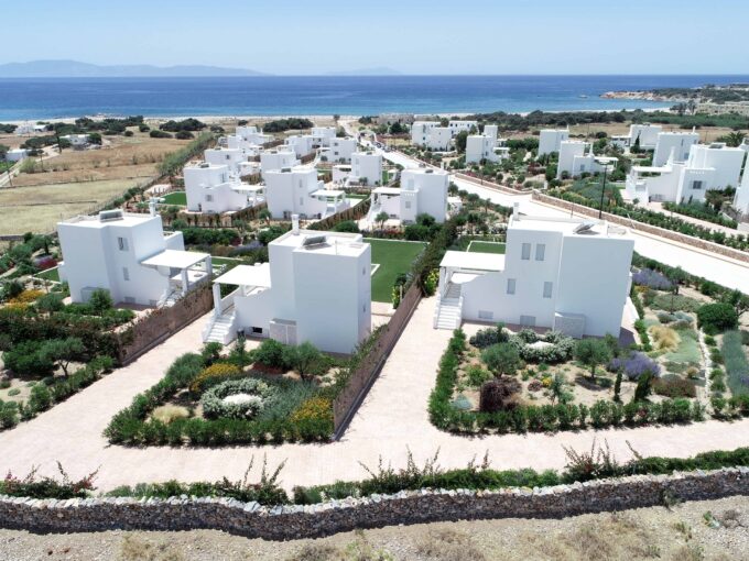 Elegant Villas for Sale in a Seaside Complex, Naxos, Greece