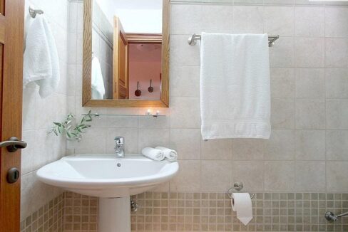 07-Bathrooms