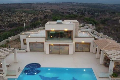 Villa with Panoramic Views for sale in Chania, Greece01