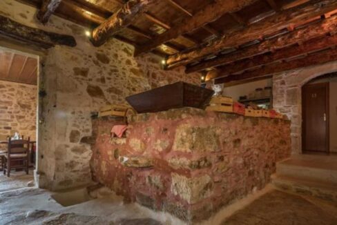stone-villa-for-sale-in-crete-greece 2