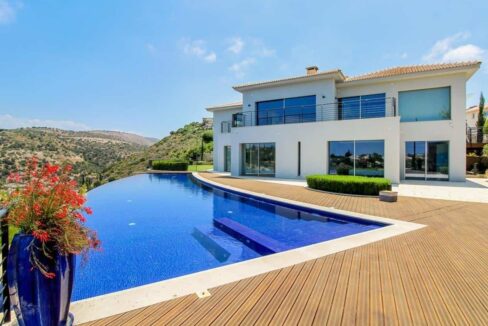 450m² Villa for sale in Paphos, Cyprus