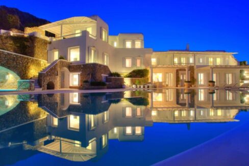Luxurious Villa with Spectacular Views in Mykonos, Greece