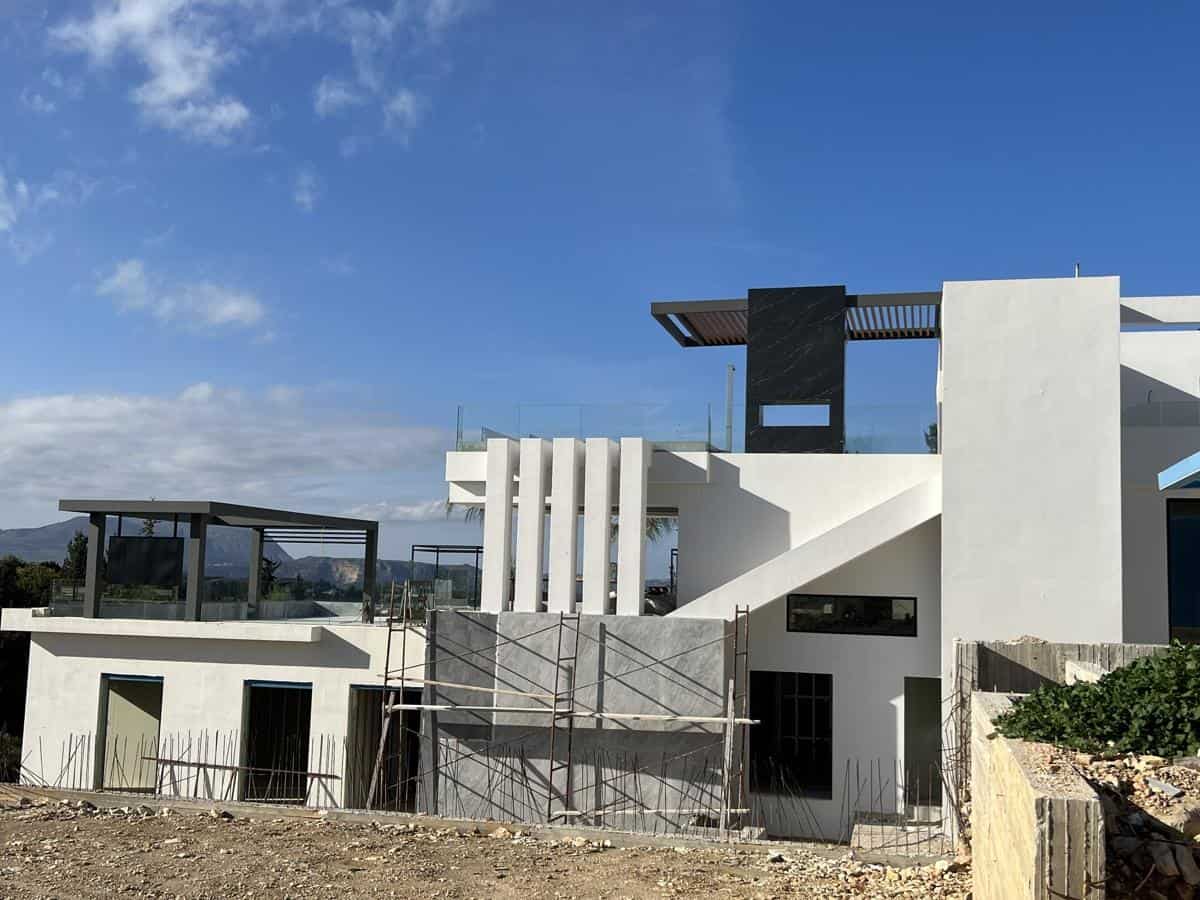 Villa-for-sale-in-Apokaronas-18