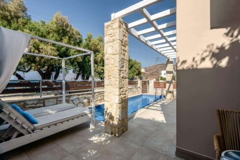 beautiful-seaside-apartment-with-private-pool-13