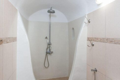 VILLA FOR SALE IN SANTORINI16