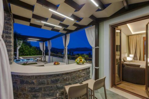 Luxurious 5-bedroom Villa for sale in Crete Master bedroom 3