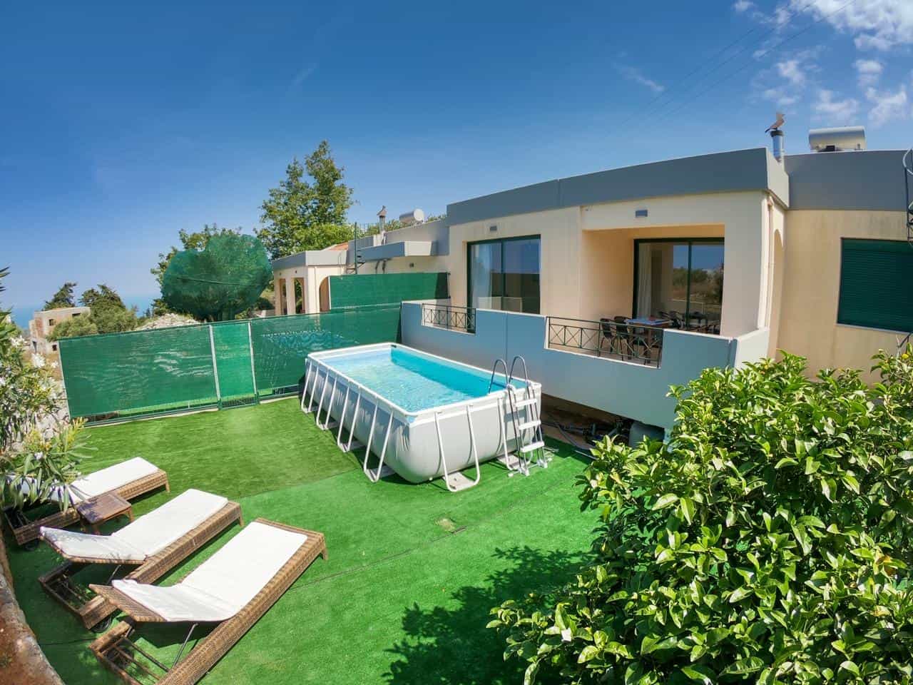 Complex With 4 Villas for Sale in Chania