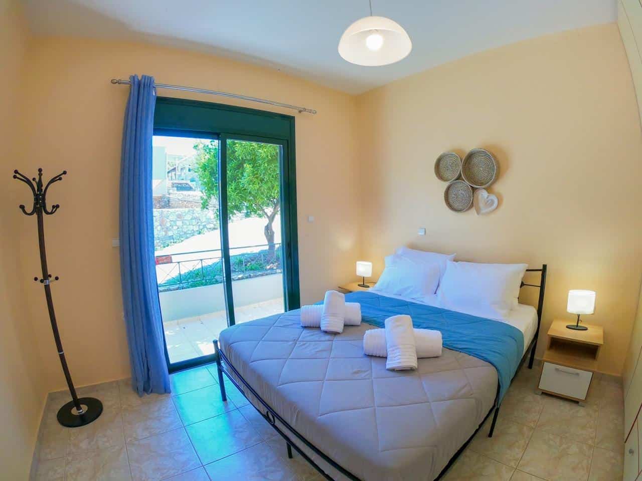 Complex With 4 Villas for Sale in Chania