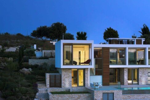 Minthis_photo_Amalthia_exterior nignt view