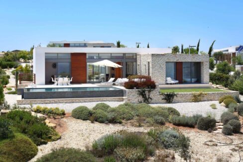 Minthis_photo_Artemis_garden _ exterior view