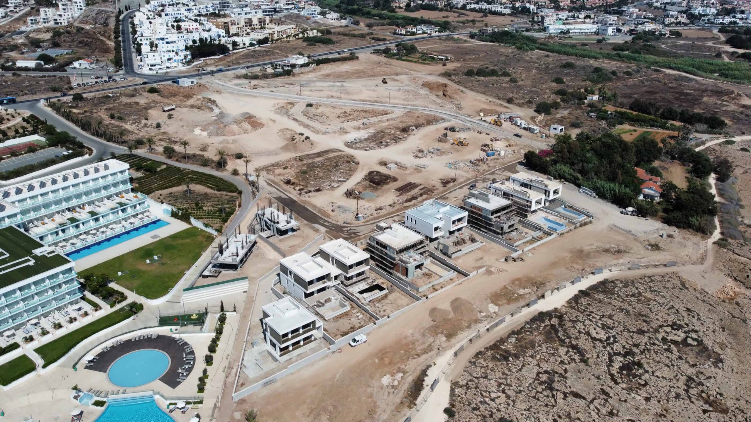 PELAGOS BEACHFRONT RESIDENCES (17)