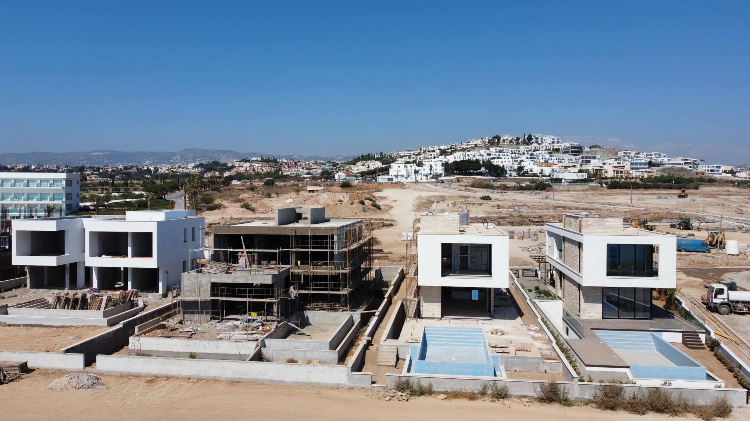 PELAGOS BEACHFRONT RESIDENCES (22)