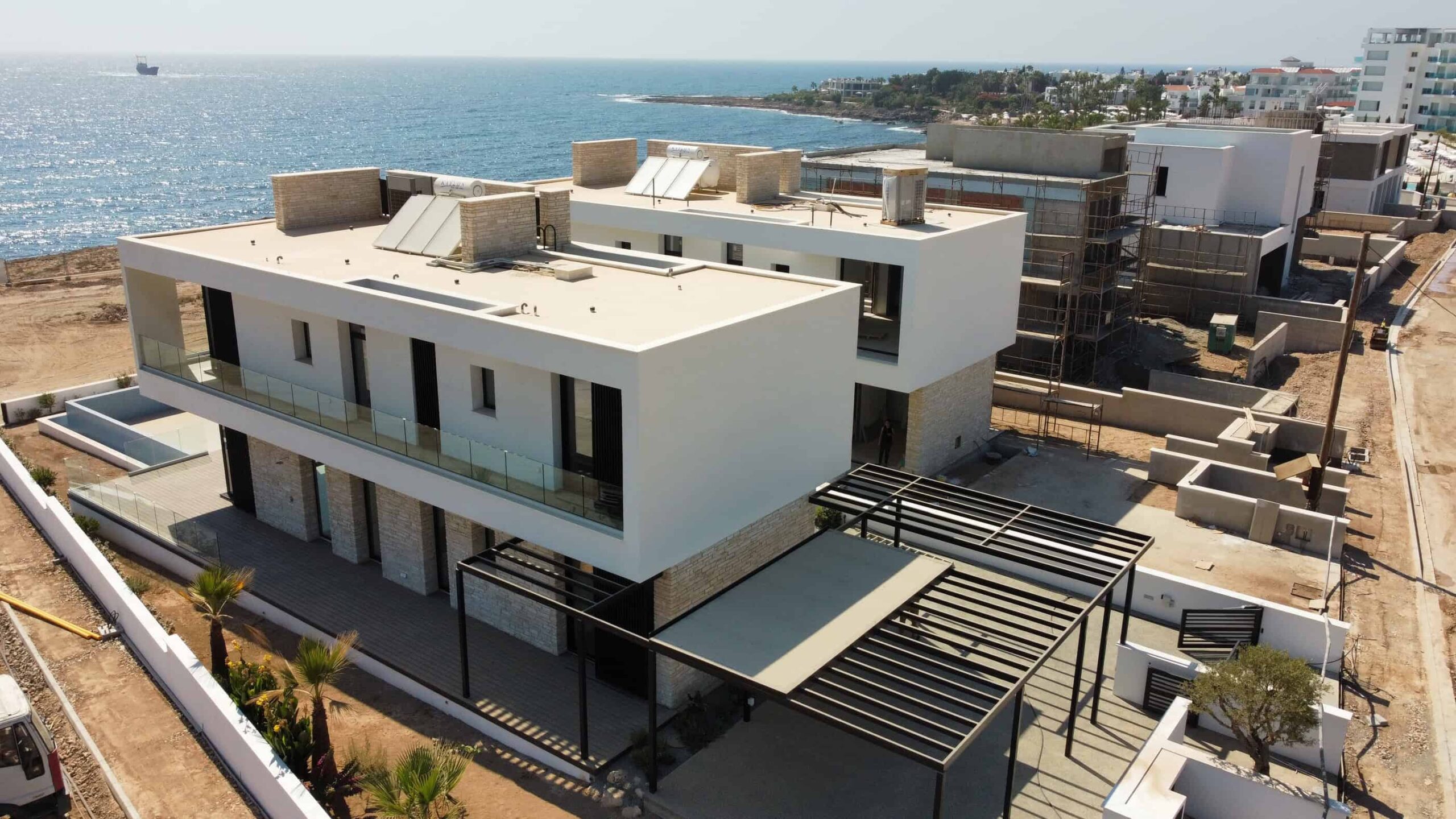 PELAGOS BEACHFRONT RESIDENCES (26)