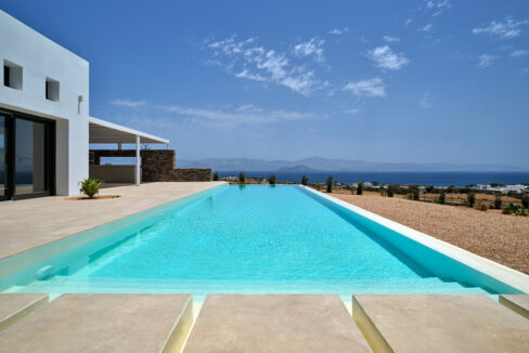535 m² Seaside Elegance in Paros, Greece