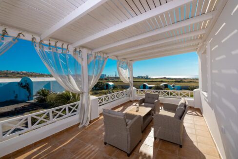 Villa in Santorini, Oia – Timeless Elegance 12
