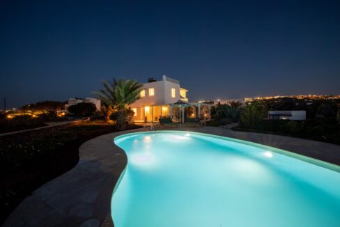 Villa in Santorini, Oia – Timeless Elegance 14