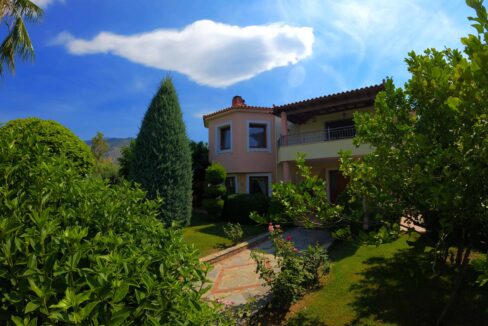 COZY 450m² VILLA FOR SALE IN VOLOS, GREECE