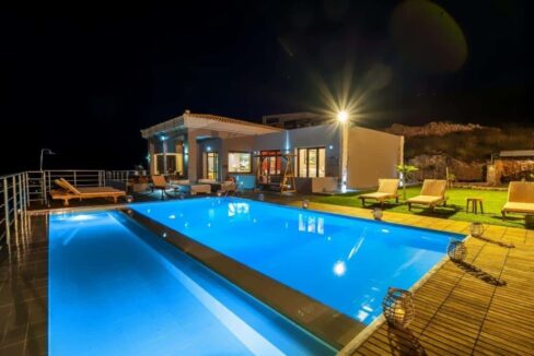 luxury-villa-with-view-heliport-for-sale-in-crete-greece 15