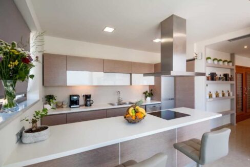 luxury-villa-with-view-heliport-for-sale-in-crete-greece 17