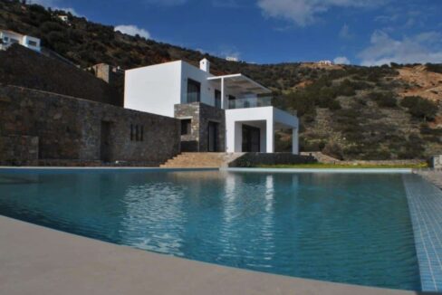 Sea Front Villa for Sale in Ag. Nikolaos