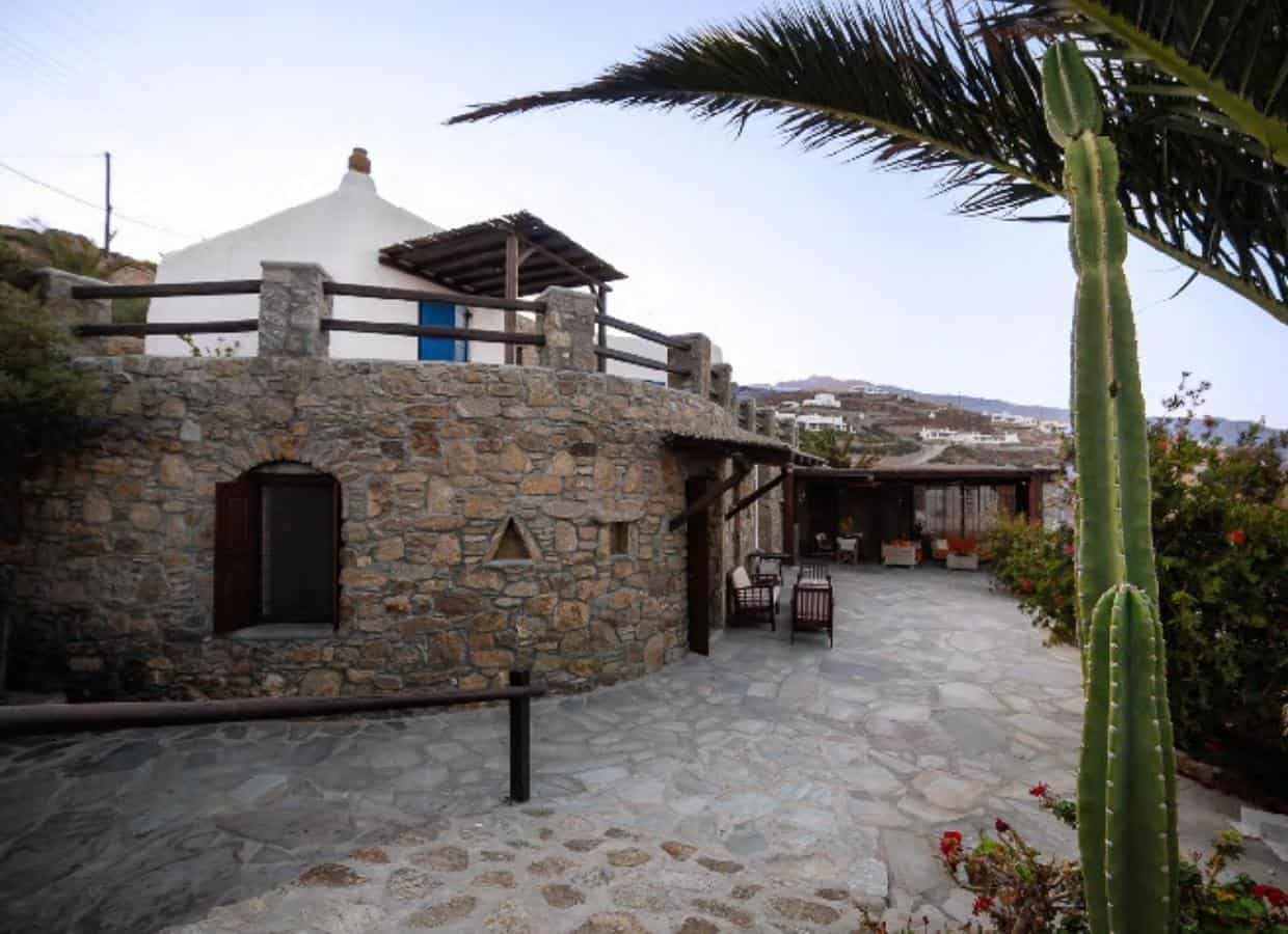 lovely-detached-house-for-sale-in-mykonos-greece13