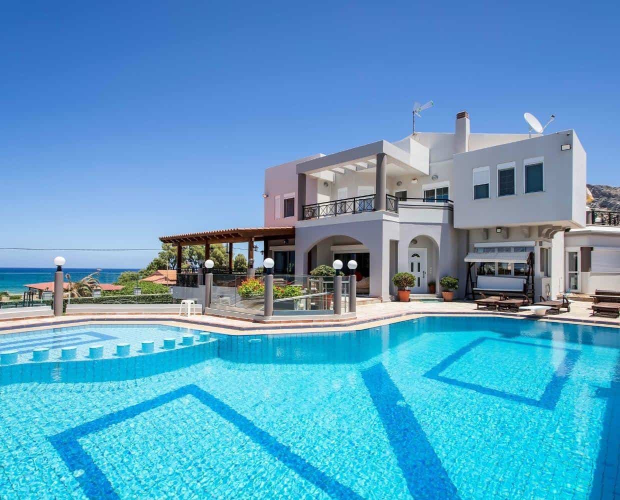 seafront villa for sale in crete