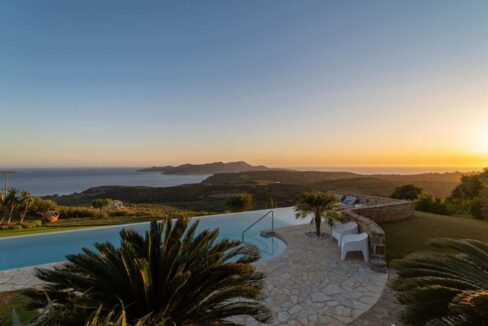 VILLA WITH INFINITE VIEWS FOR SALE IN MESSENIA, GREECE