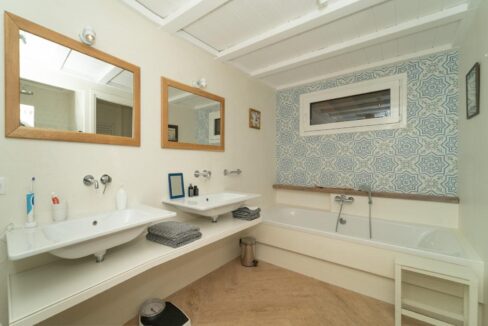 VILLA WITH INFINITE VIEWS FOR SALE IN MESSENIA, GREECE