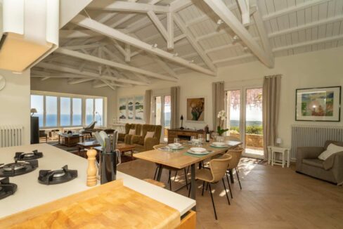 VILLA WITH INFINITE VIEWS FOR SALE IN MESSENIA, GREECE