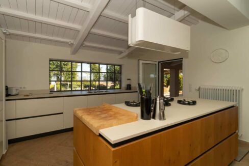 VILLA WITH INFINITE VIEWS FOR SALE IN MESSENIA, GREECE