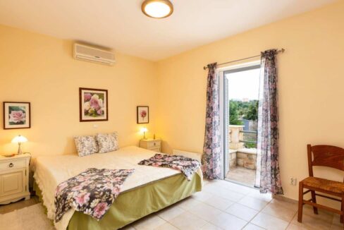 villa-with-view-for-sale-in-chania-16