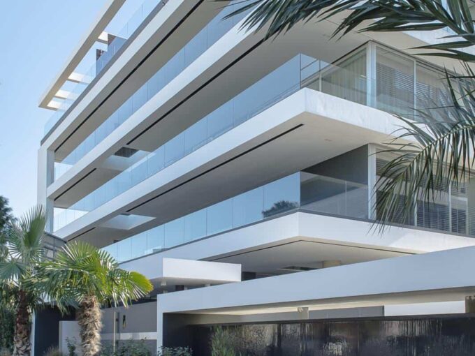 TOP QUALITY PENTHOUSE FOR SALE IN GLYFADA