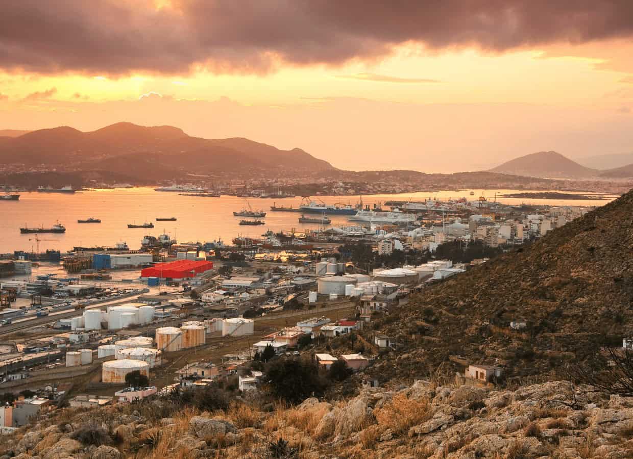 BUILDING FOR SALE IN PIRAEUS