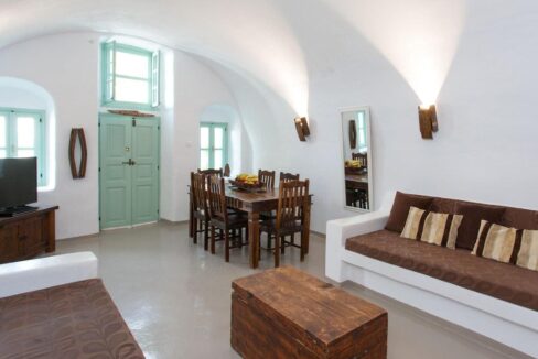 VILLA FOR SALE IN SANTORINI05