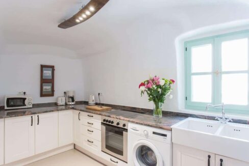 VILLA FOR SALE IN SANTORINI06