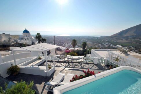 VILLA FOR SALE IN SANTORINI24
