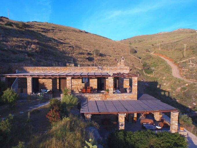 SEAFRONT VILLA FOR SALE IN KEA