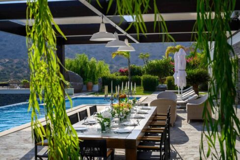 Luxury villa on the Mediterranean coast in Creta 10