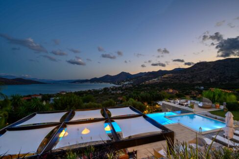 Luxury villa on the Mediterranean coast in Creta 12