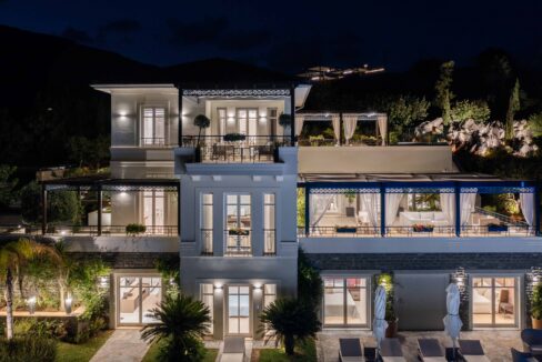 Luxury villa on the Mediterranean coast in Creta 14