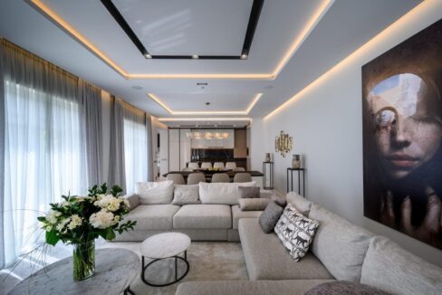 Luxury villa on the Mediterranean coast in Creta 24