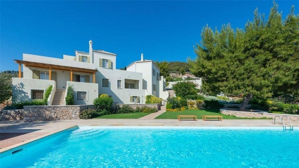 Villa with 3 autonomous luxury homes in Spetses, Greece