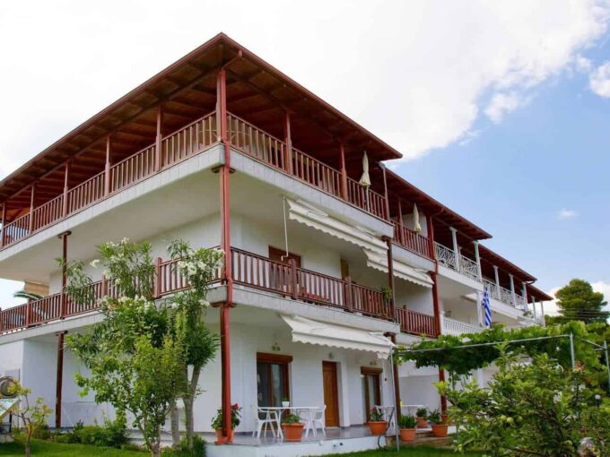 House with 5 Independent Apartments for Sale in Chalkidiki, Greece