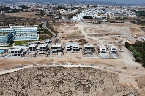 PELAGOS BEACHFRONT RESIDENCES (16)