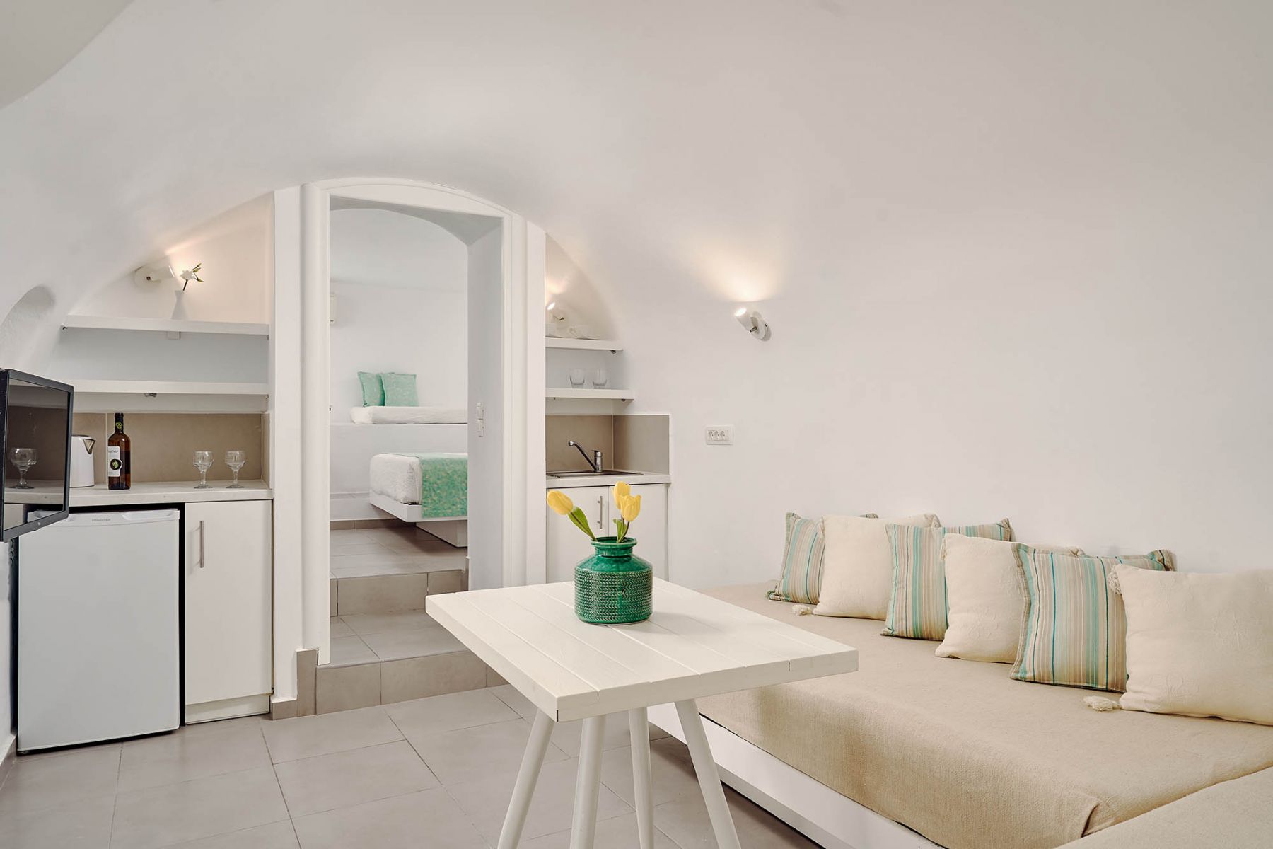 House with Private Terrace and Caldera View – Santorini07