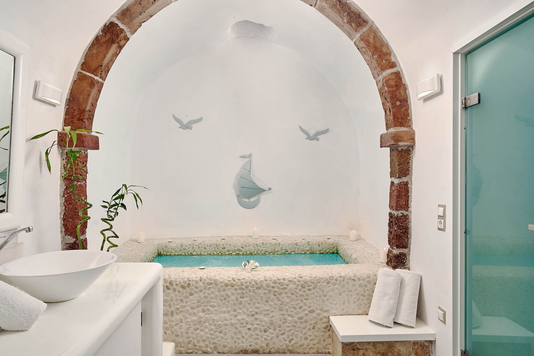 House with Private Terrace and Caldera View – Santorini09