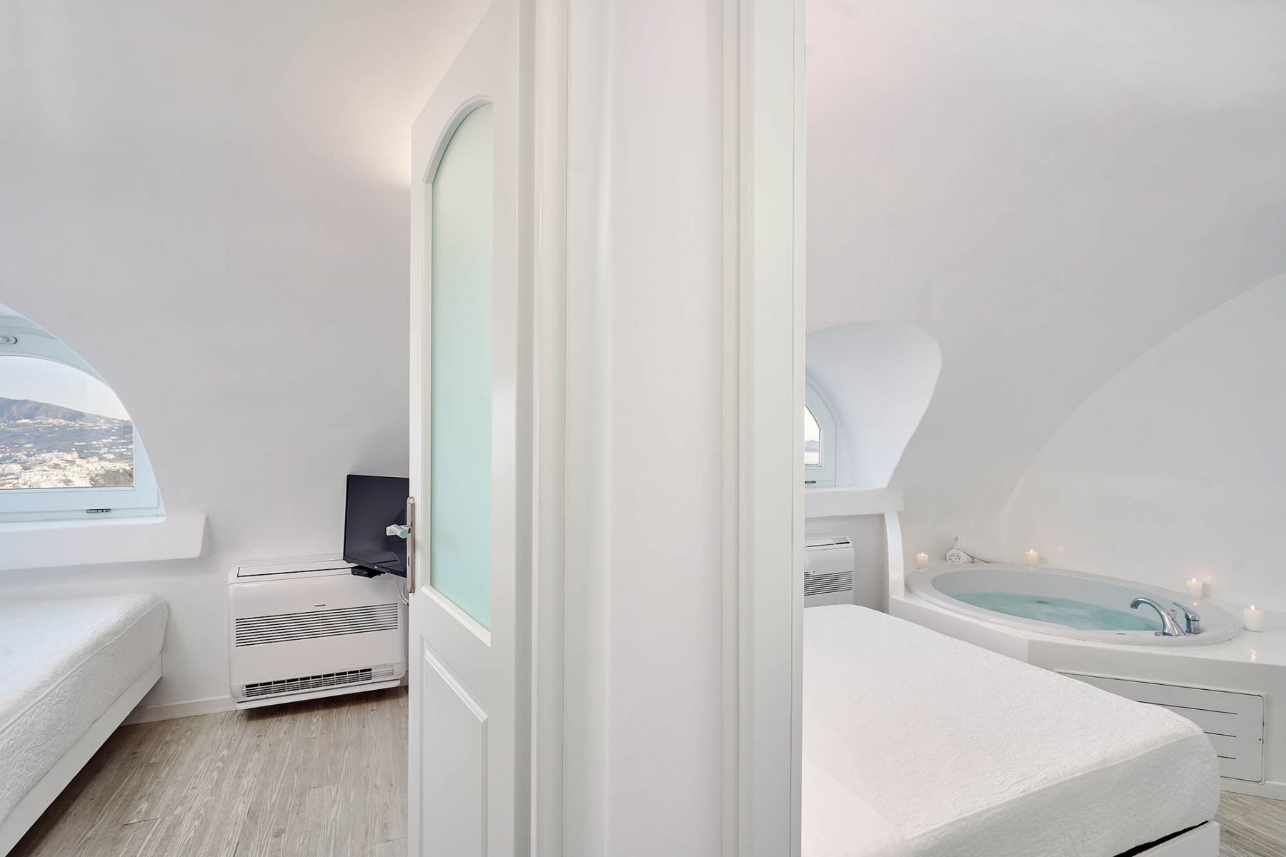 House with Private Terrace and Caldera View – Santorini18