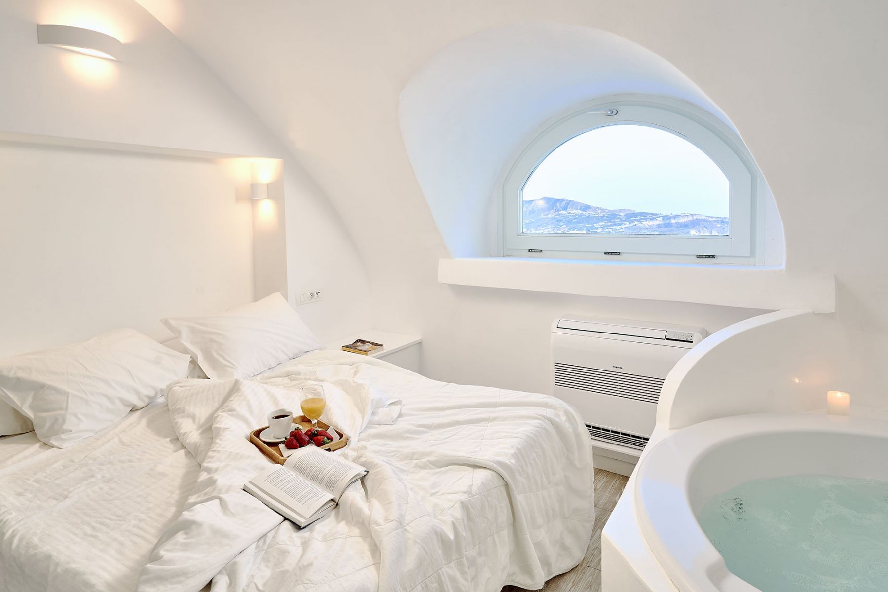 House with Private Terrace and Caldera View – Santorini20