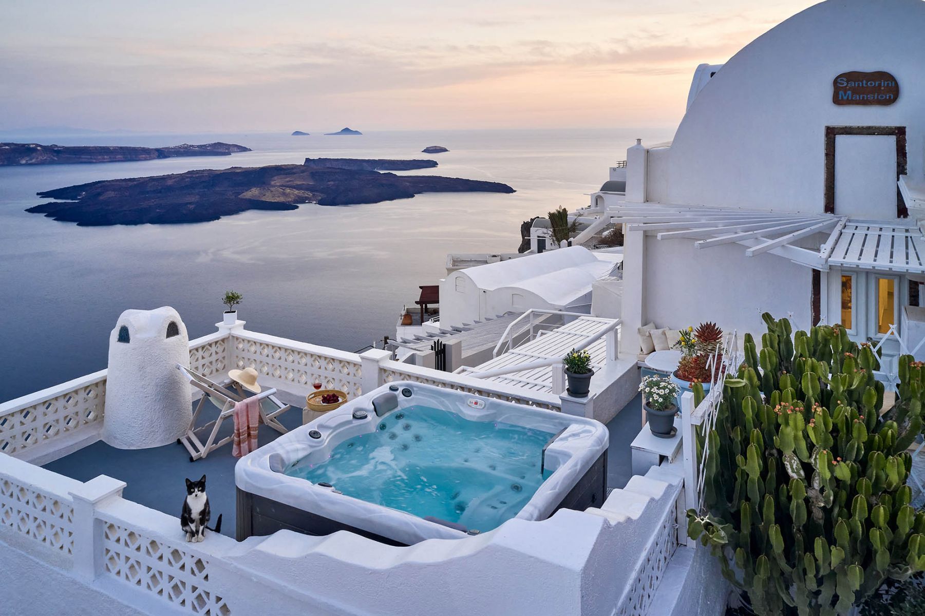 House with Private Terrace and Caldera View – Santorini24